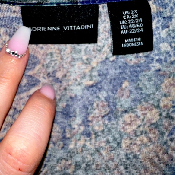 Adrienne Vittadini Cap Sleeve Swing Tee - Size 2X - Picture 2 of 3